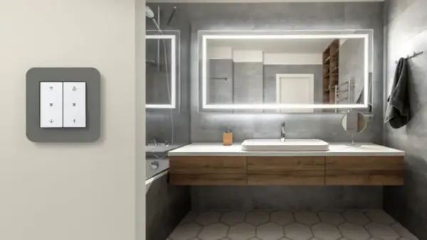 Moderner Schalter mit Pfeilen und Schloss-Symbolen, ideal platziert in **Abstand zur Steckdose** und zum **Waschbecken** im stilvollen Badezimmer.